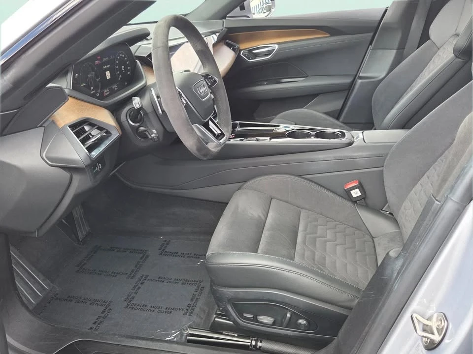 2022 Audi e-tron GT - Image 6 of 9