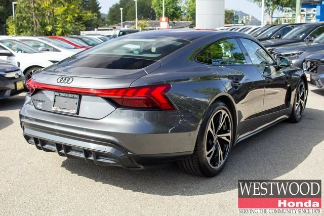2022 Audi e-tron GT - Image 5 of 19