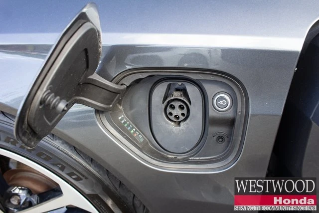 2022 Audi e-tron GT - Image 9 of 19