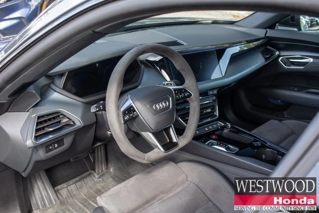 2022 Audi e-tron GT - Image 11 of 19