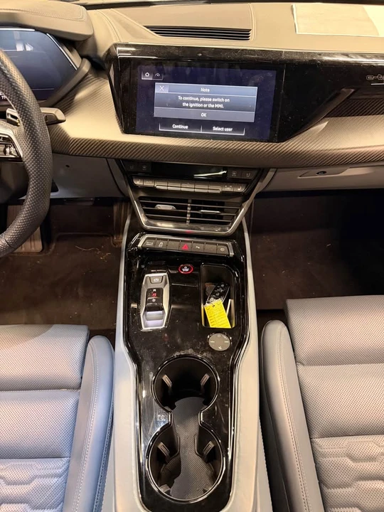 2022 Audi e-tron GT - Image 14 of 18