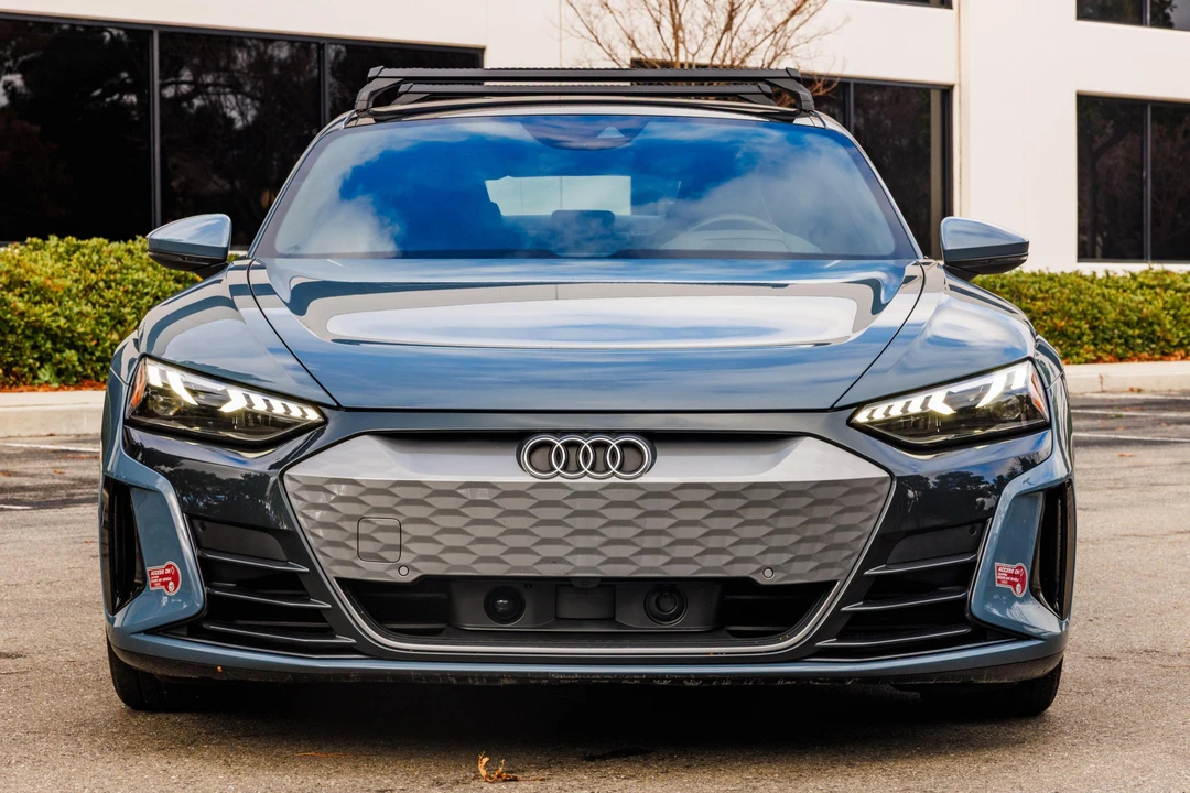 2022 Audi e-tron GT - Image 2 of 31