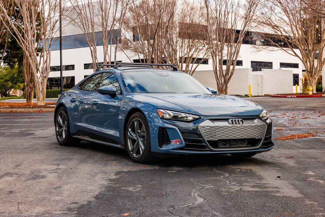 2022 Audi e-tron GT - Image 18 of 31