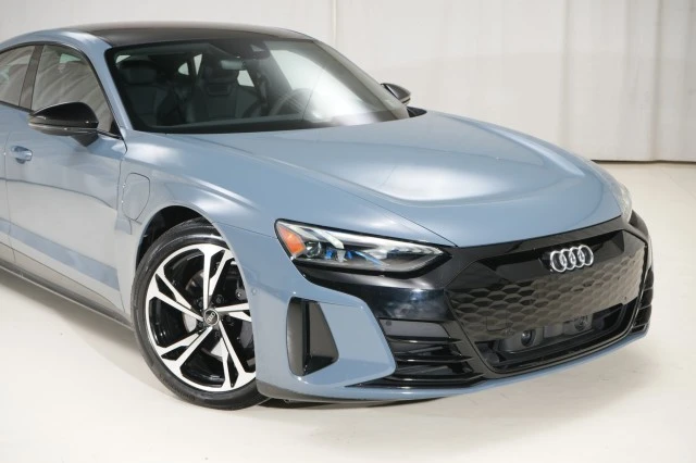 2022 Audi e-tron GT - Image 15 of 21