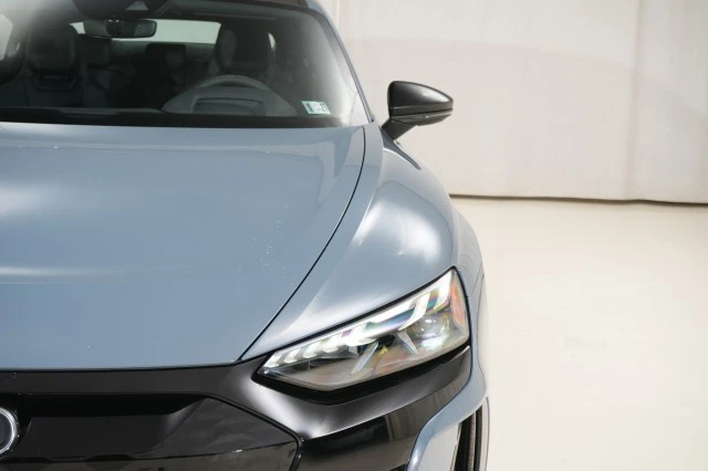 2022 Audi e-tron GT - Image 13 of 21