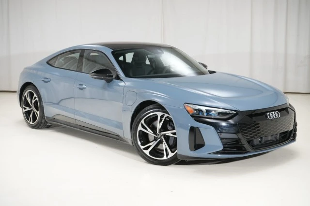 2022 Audi e-tron GT - Image 17 of 21