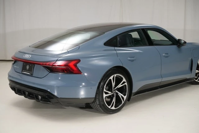 2022 Audi e-tron GT - Image 20 of 21
