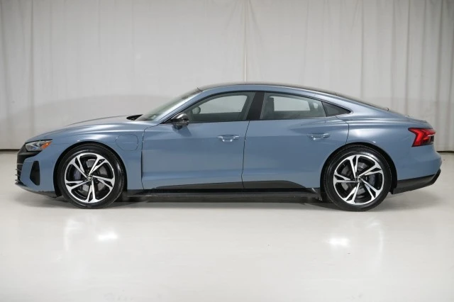 2022 Audi e-tron GT - Image 3 of 21
