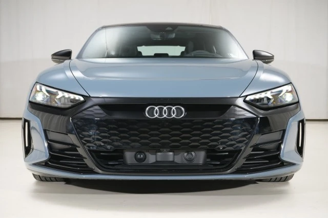 2022 Audi e-tron GT - Image 10 of 21