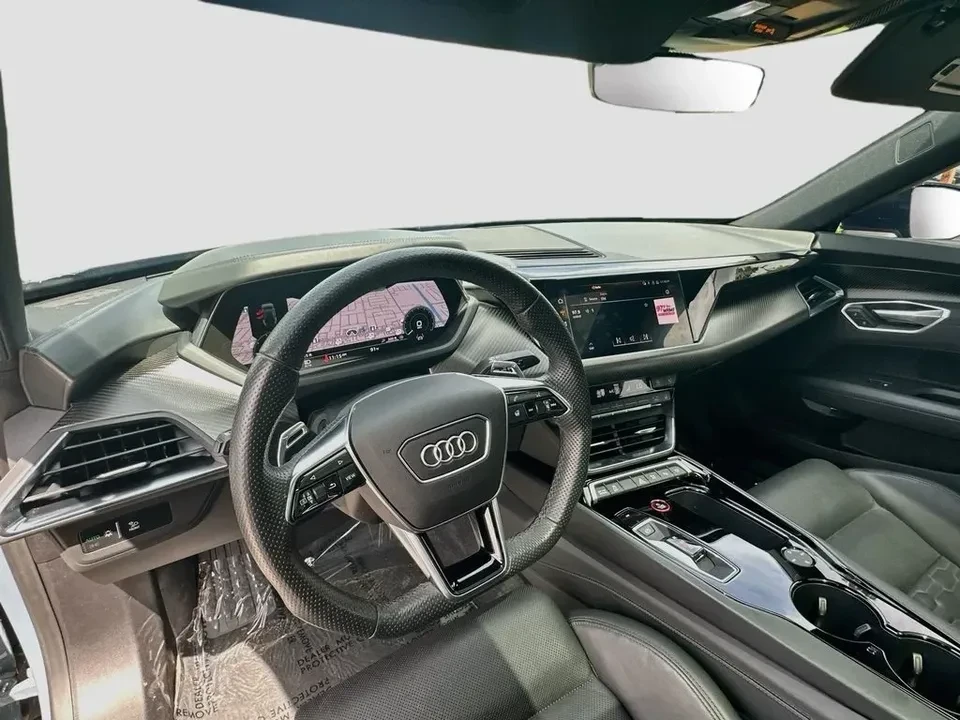 2022 Audi e-tron GT - Image 12 of 12
