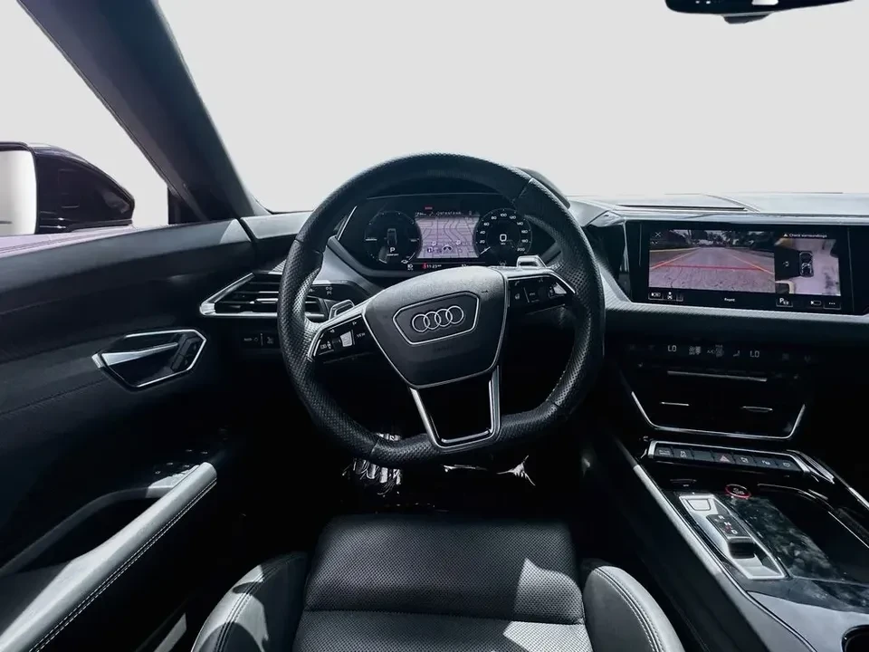 2022 Audi e-tron GT - Image 9 of 12