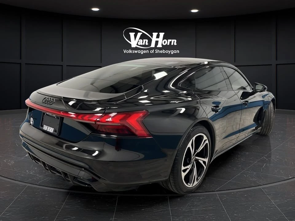 2022 Audi e-tron GT - Image 7 of 20