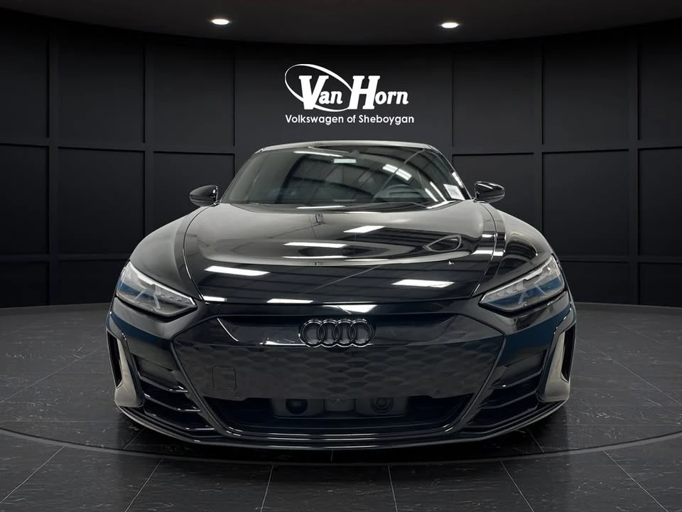 2022 Audi e-tron GT - Image 2 of 20
