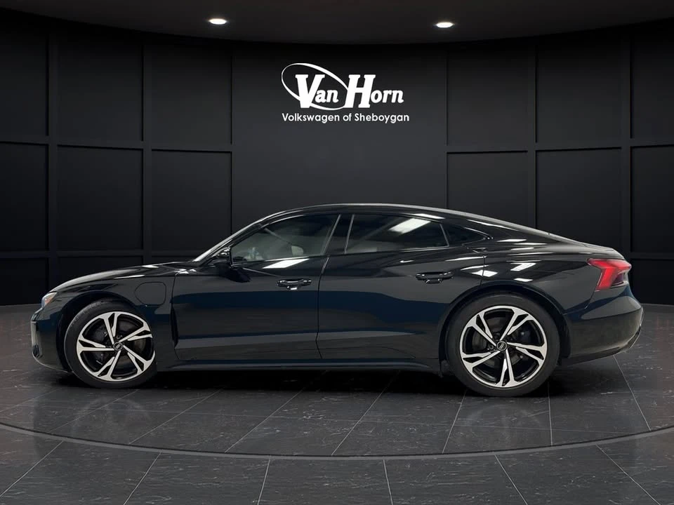 2022 Audi e-tron GT - Image 4 of 20