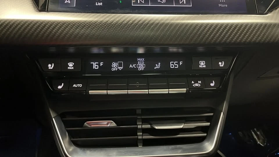 2022 Audi e-tron GT - Image 17 of 20