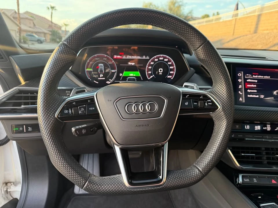 2022 Audi e-tron GT - Image 13 of 18