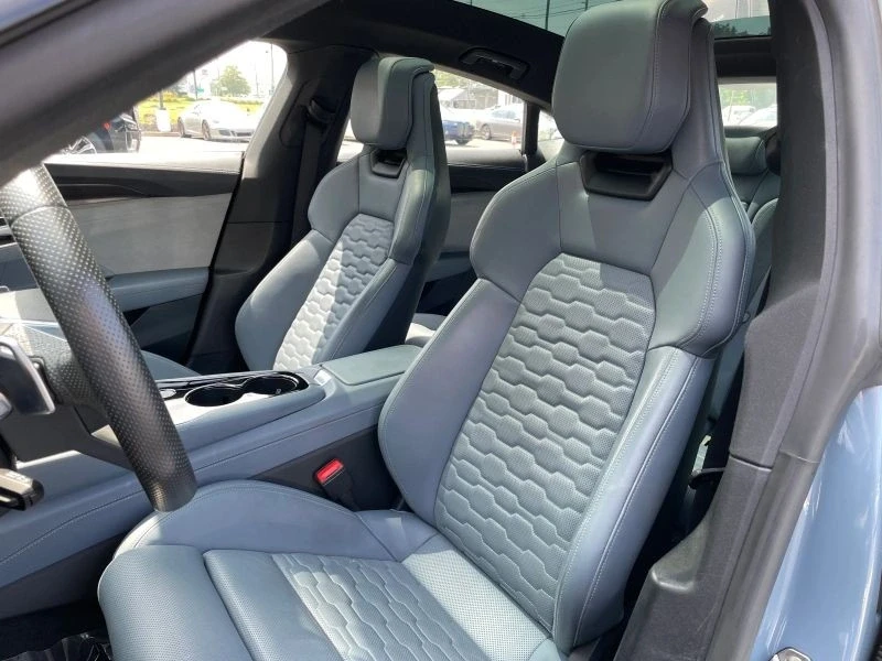 2022 Audi e-tron GT - Image 4 of 12
