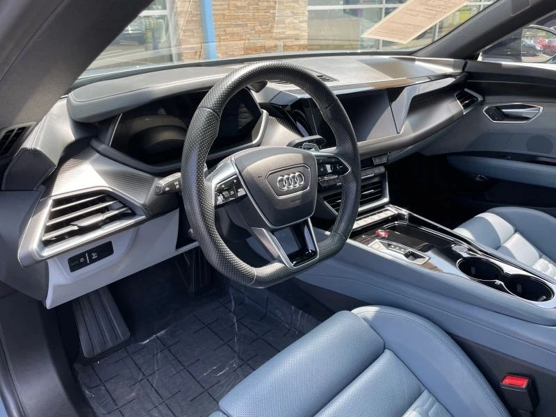 2022 Audi e-tron GT - Image 2 of 12