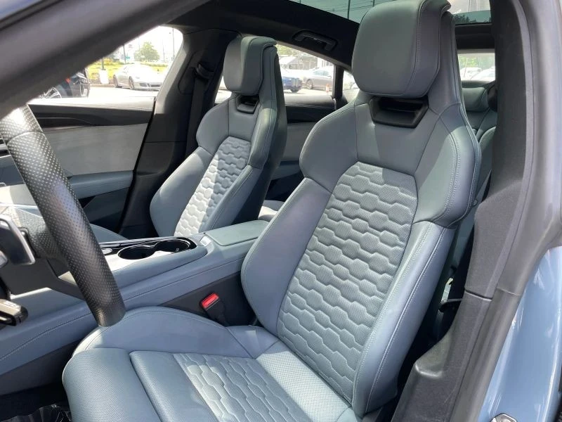 2022 Audi e-tron GT - Image 4 of 12