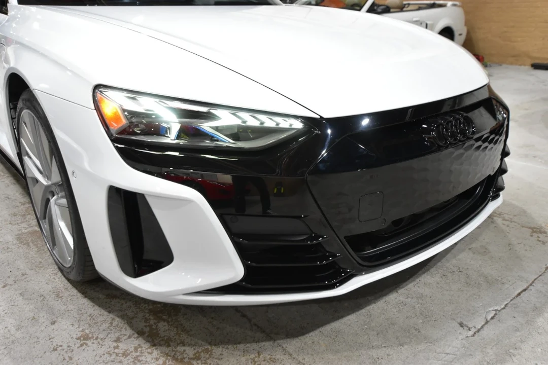 2022 Audi e-tron GT - Image 5 of 21