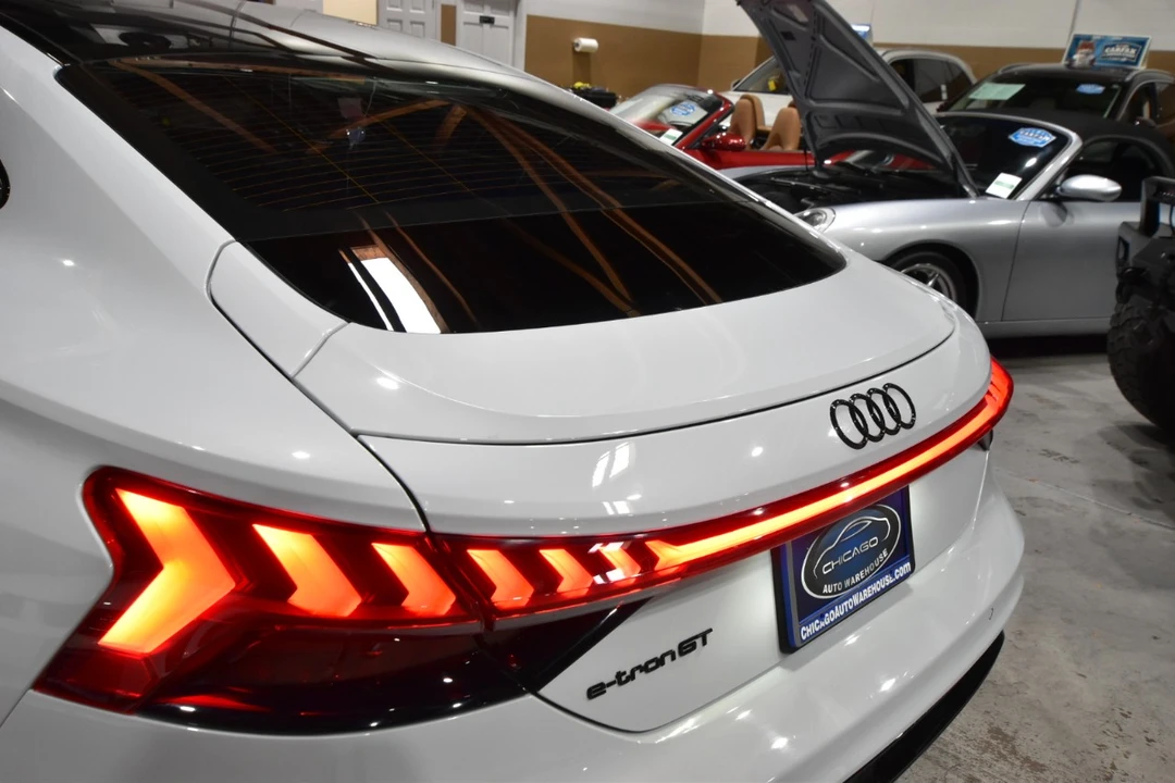 2022 Audi e-tron GT - Image 14 of 21