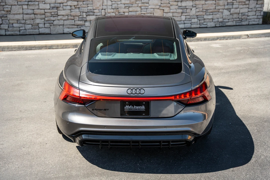 2022 Audi e-tron GT - Image 19 of 31