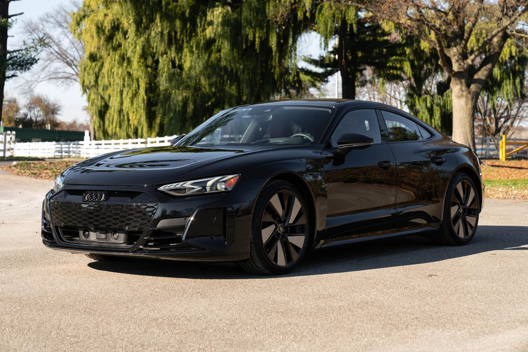 2022 Audi e-tron GT - Image 7 of 31