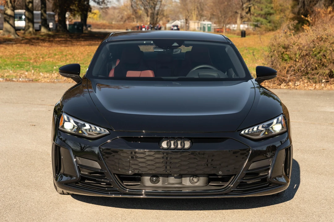 2022 Audi e-tron GT - Image 6 of 31