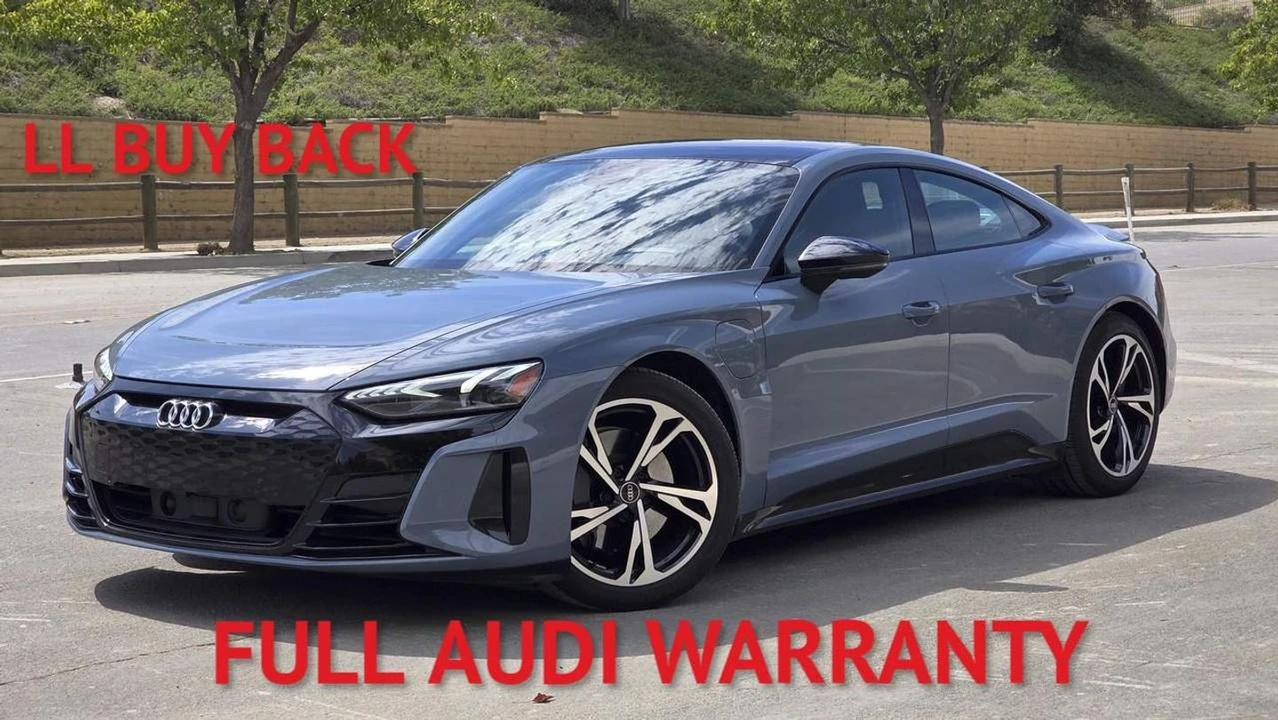 2022 Audi e-tron GT - Image 2 of 12