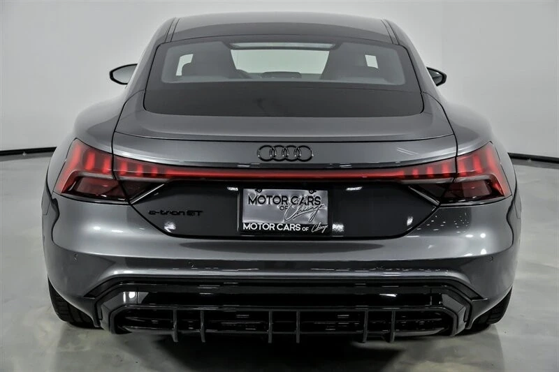 2022 Audi e-tron GT - Image 11 of 12