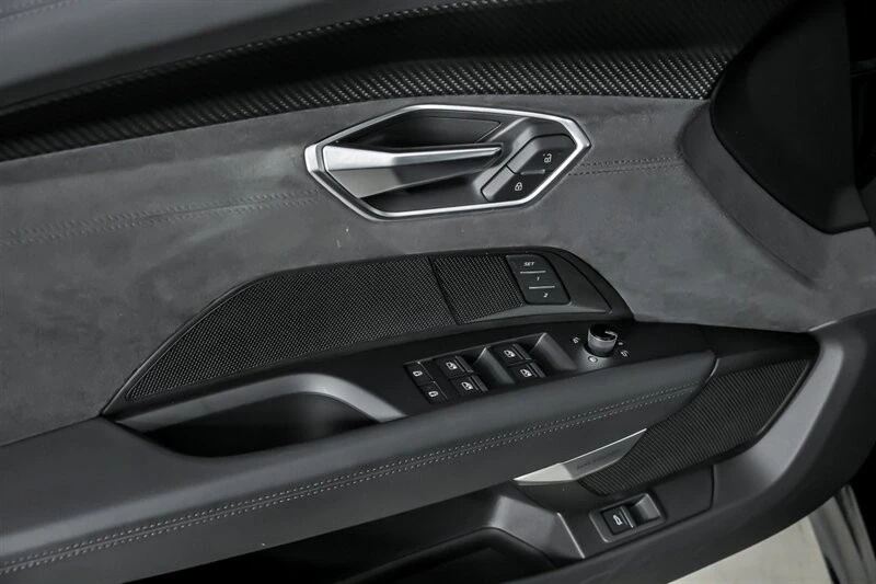 2022 Audi e-tron GT - Image 17 of 21