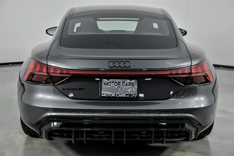 2022 Audi e-tron GT - Image 11 of 21