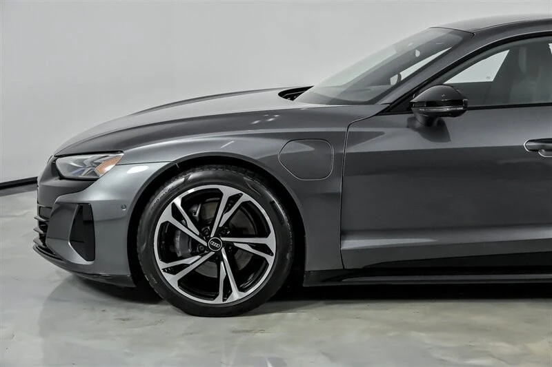 2022 Audi e-tron GT - Image 7 of 12