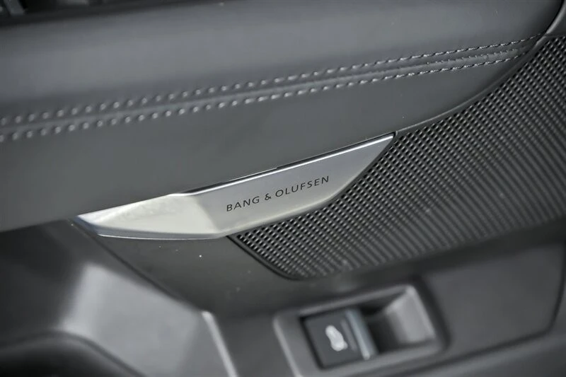 2022 Audi e-tron GT - Image 19 of 21