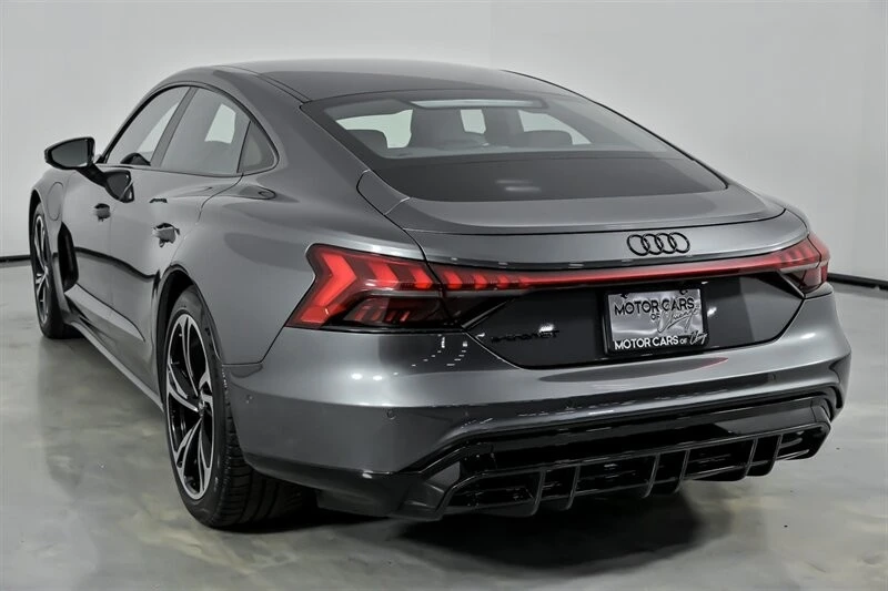 2022 Audi e-tron GT - Image 10 of 21
