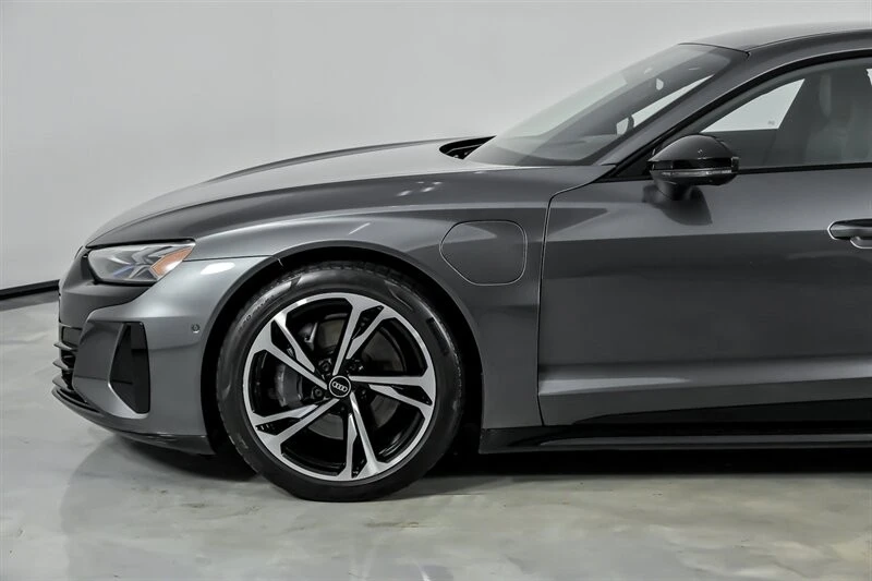 2022 Audi e-tron GT - Image 7 of 21