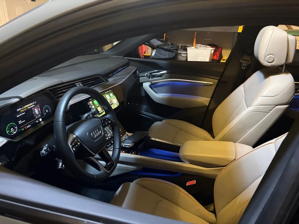 2022 Audi e-tron - Image 6 of 7