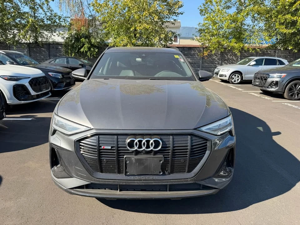 2022 Audi e-tron - Image 2 of 10