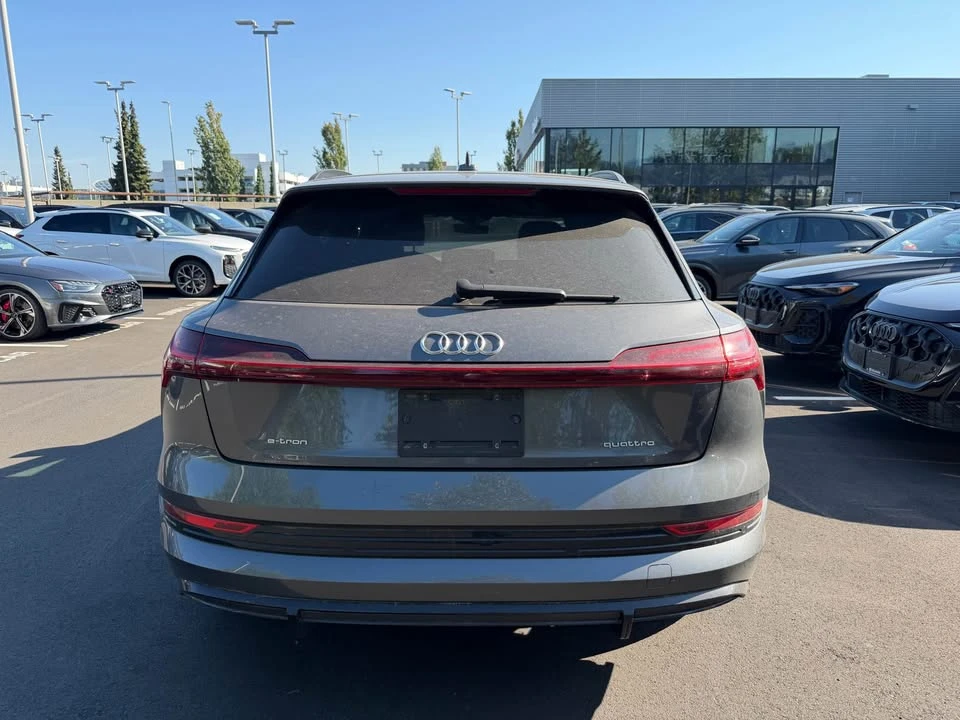 2022 Audi e-tron - Image 5 of 10
