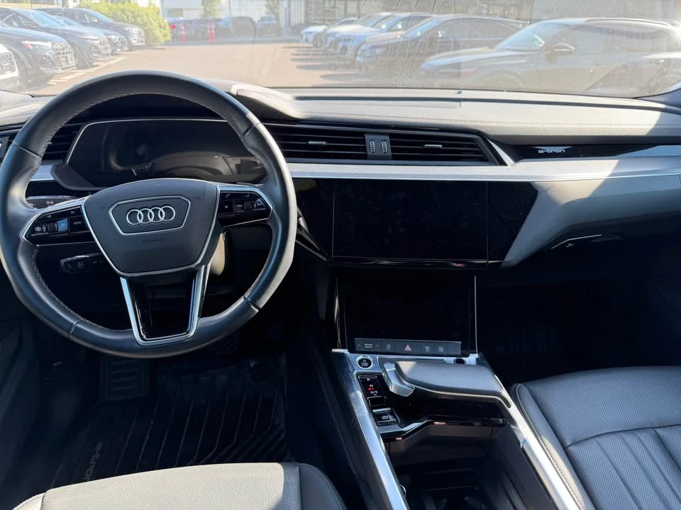 2022 Audi e-tron - Image 9 of 10