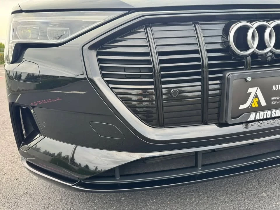 2022 Audi e-tron - Image 13 of 20