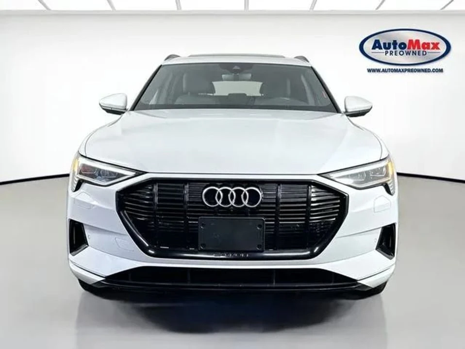 2022 Audi e-tron - Image 2 of 20
