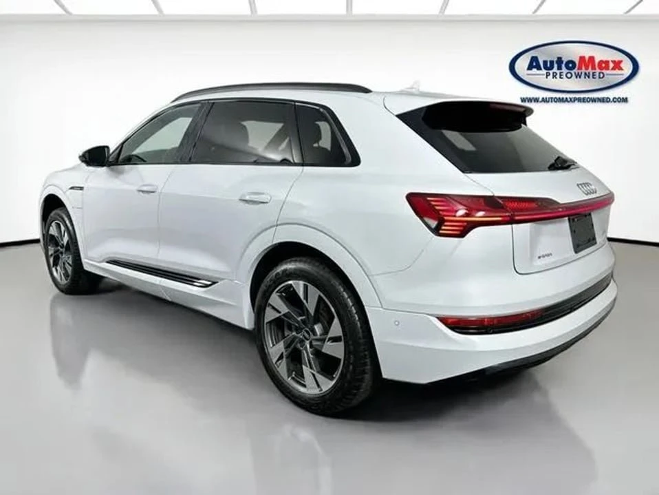 2022 Audi e-tron - Image 5 of 20