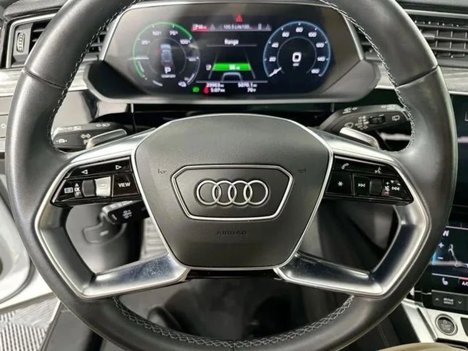 2022 Audi e-tron - Image 12 of 20