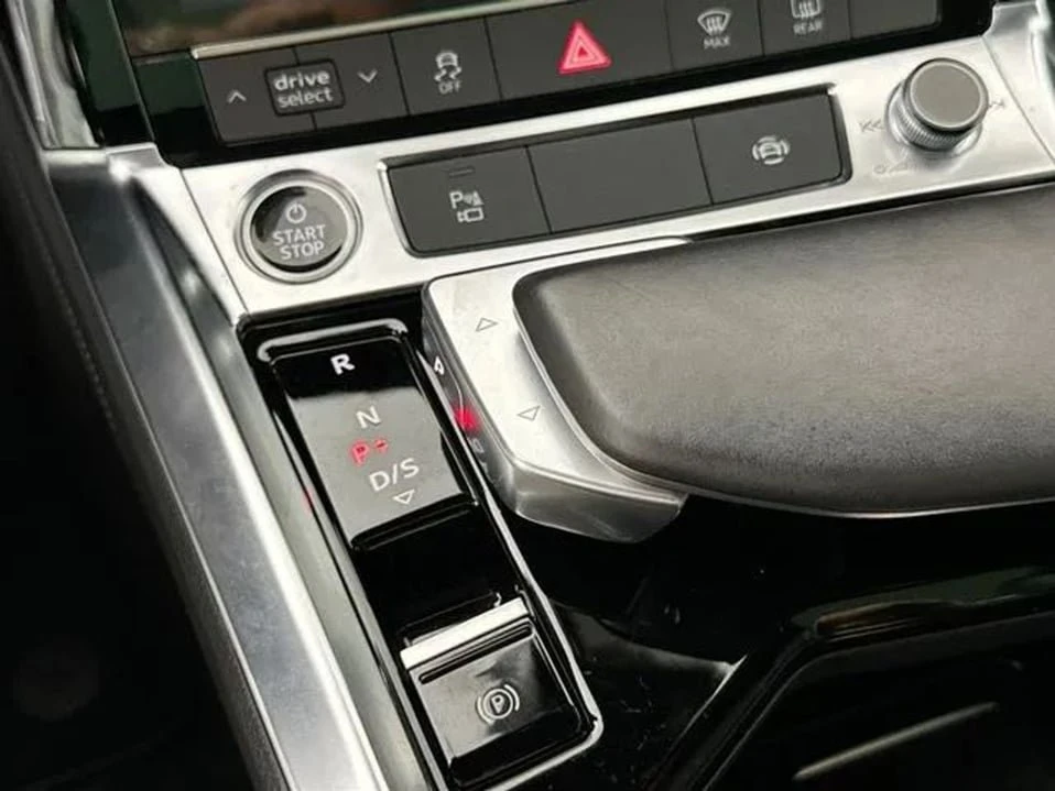2022 Audi e-tron - Image 19 of 20