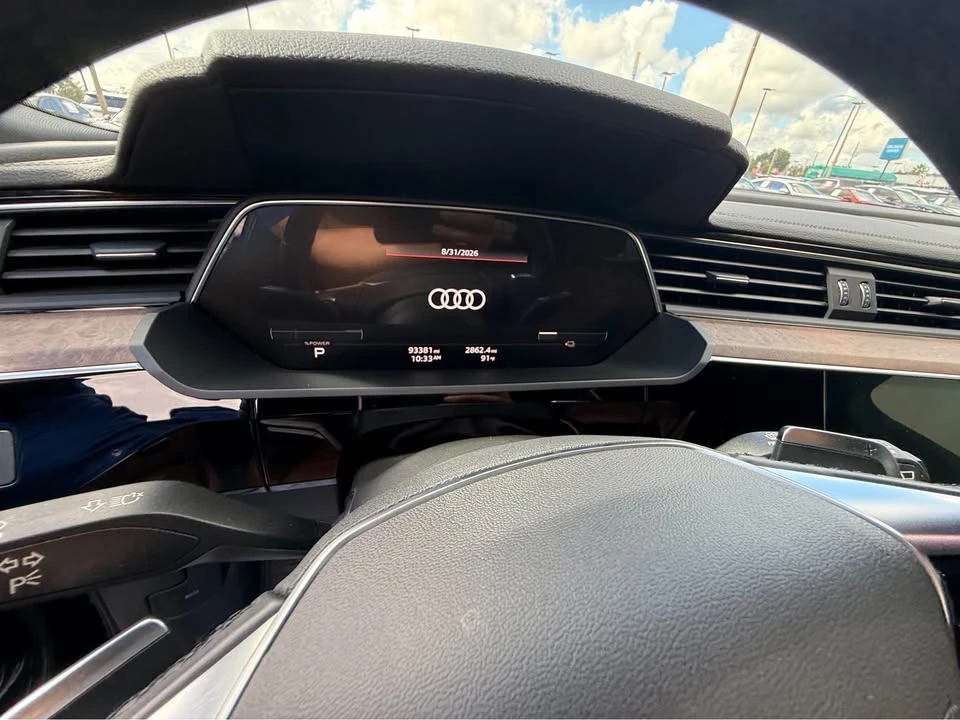 2022 Audi e-tron - Image 7 of 14