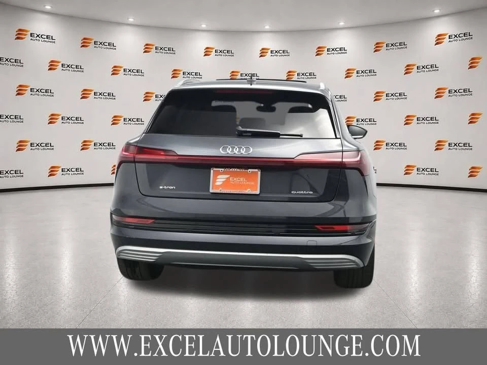 2022 Audi e-tron - Image 4 of 19