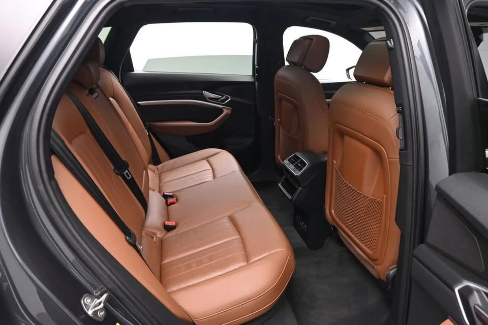 2022 Audi e-tron - Image 17 of 19