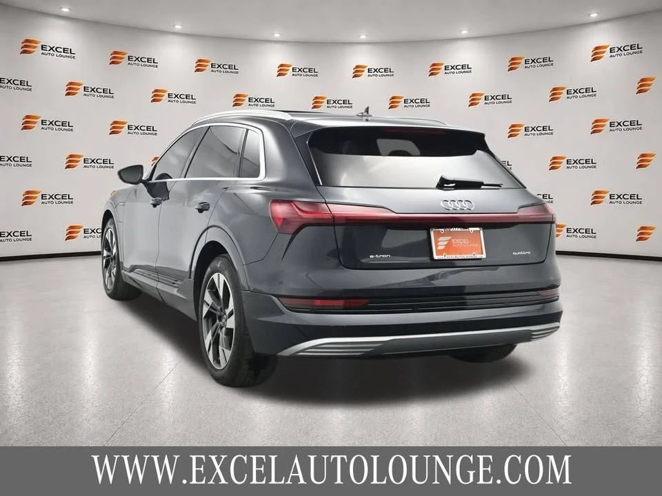 2022 Audi e-tron - Image 3 of 19