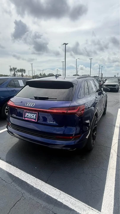 2022 Audi e-tron - Image 3 of 9